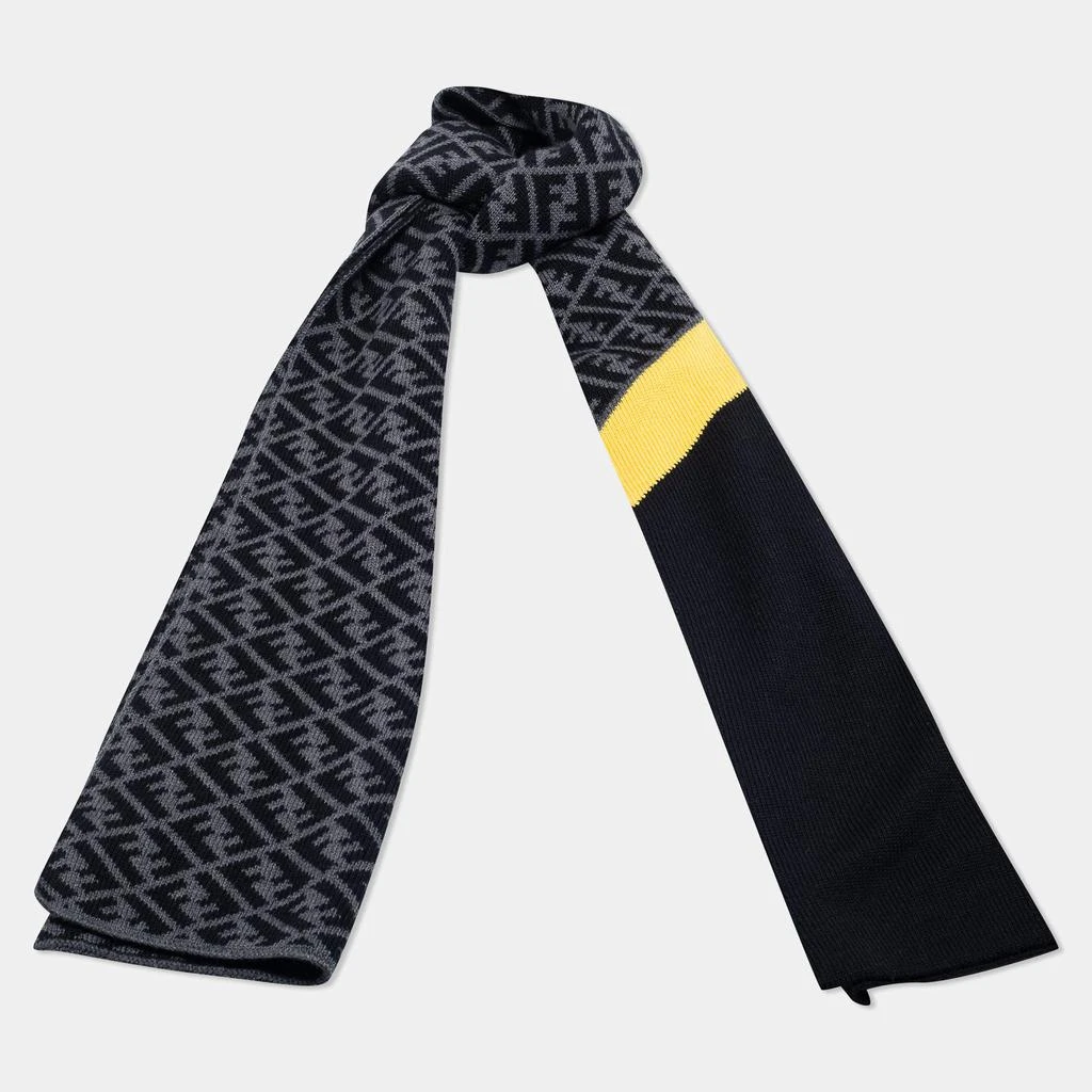 商品Fendi|Fendi Black & Grey Zucca Monogram Wool Panelled Stole,价格¥2411,第2张图片详细描述