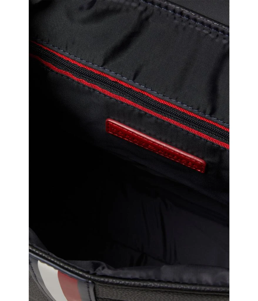 商品Tommy Hilfiger|Ruby II Flap Backpack-Pebble PVC,价格¥521,第3张图片详细描述