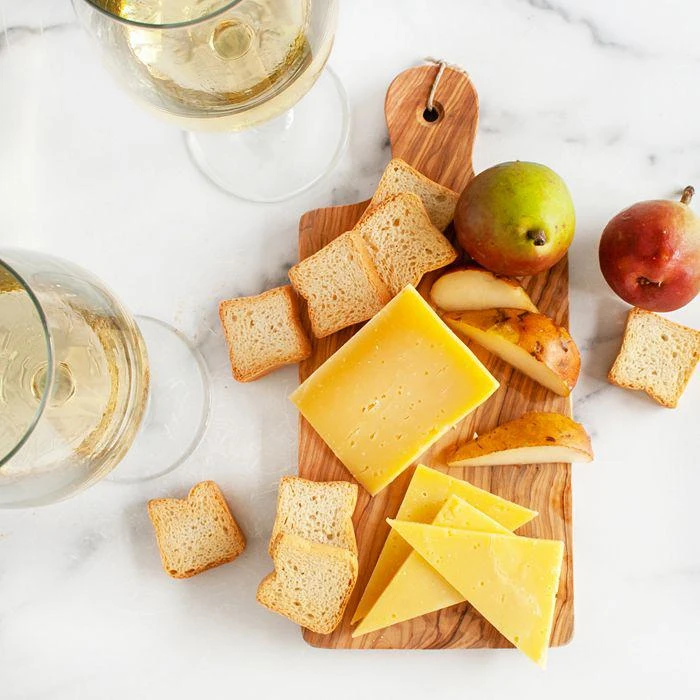 商品igourmet|Three Cheeses for Chardonnay Pairing Gift Box,价格¥635,第2张图片详细描述