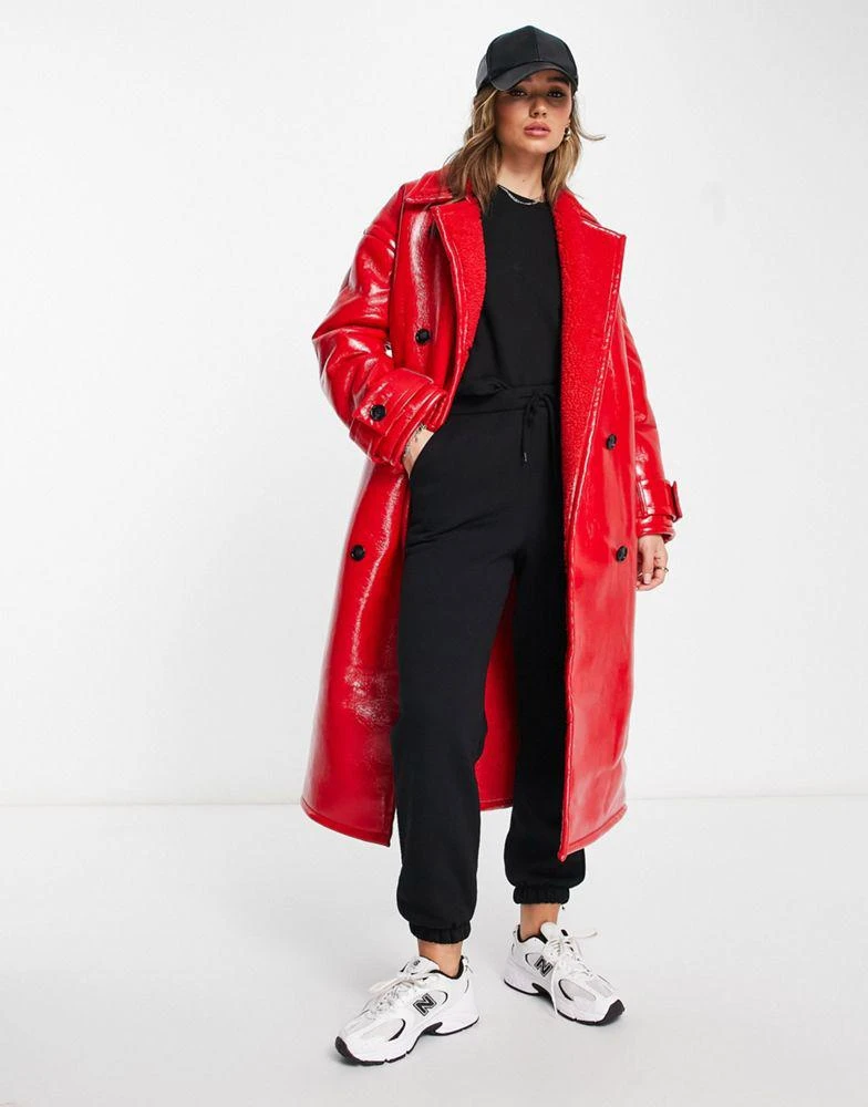 商品ASOS|ASOS DESIGN oversized bonded borg and vinyl trench coat and in red,价格¥570,第4张图片详细描述