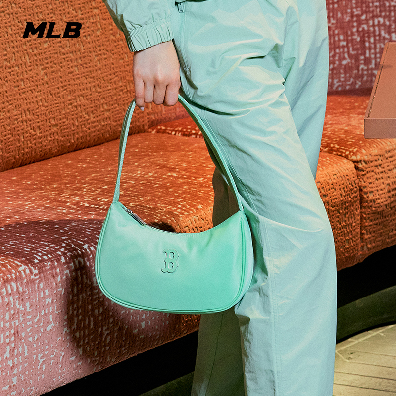 【官方防伪验证 国内发】MLB NY挎包洋基队金属标时尚单肩包女包手提包3ABQS032N商品第2张图片规格展示