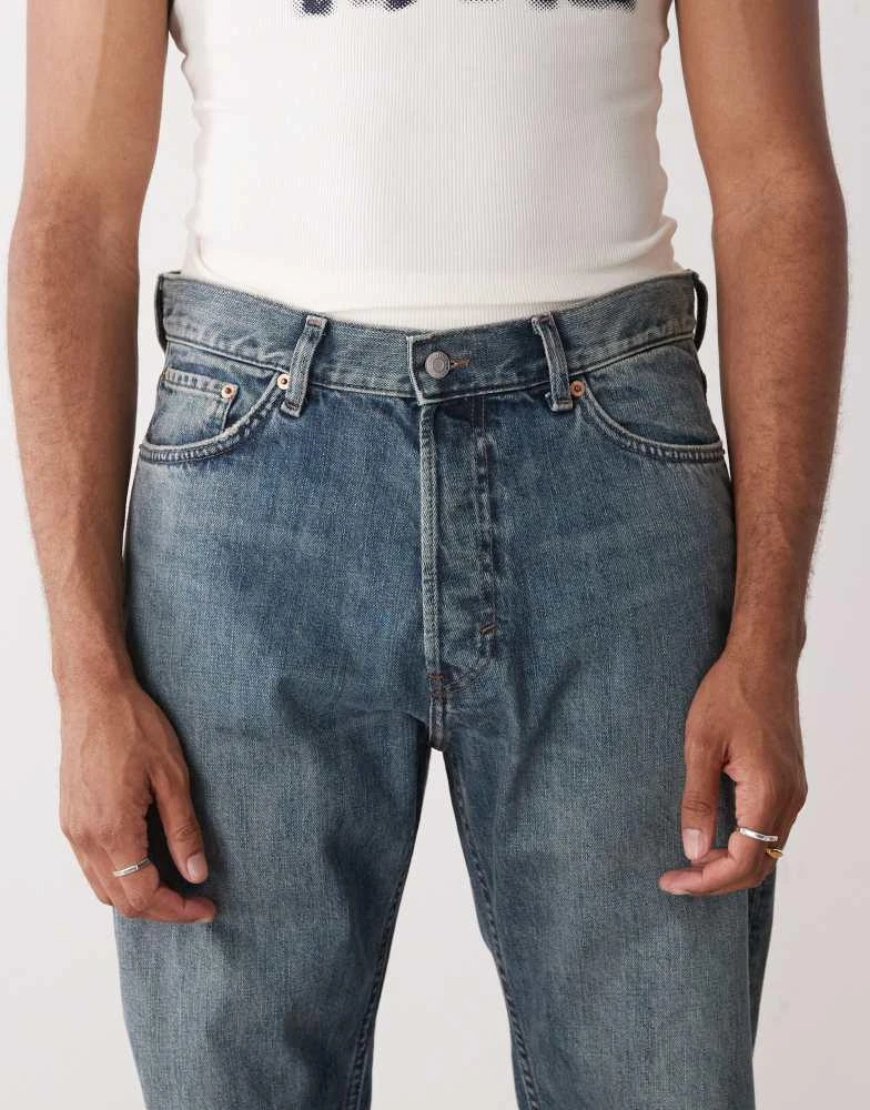 商品Weekday|Weekday Space relaxed fit straight leg jeans in vintage blue wash,价格¥519,第4张图片详细描述