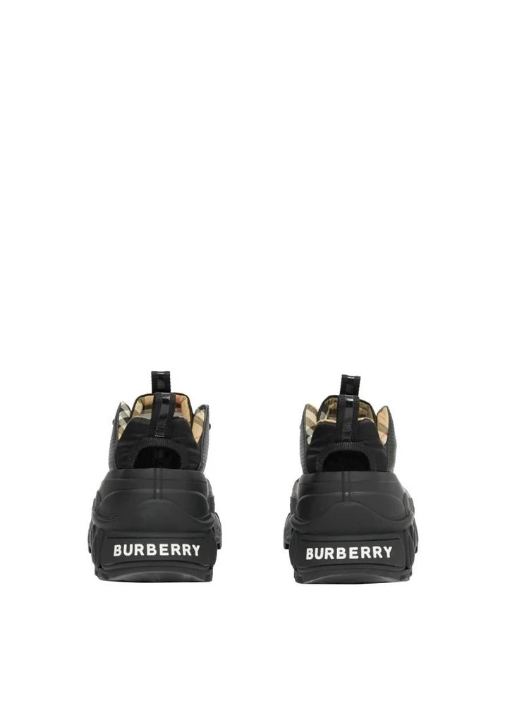 商品Burberry|Nylon and patent leather arthur sneakers,价格¥6809,第3张图片详细描述