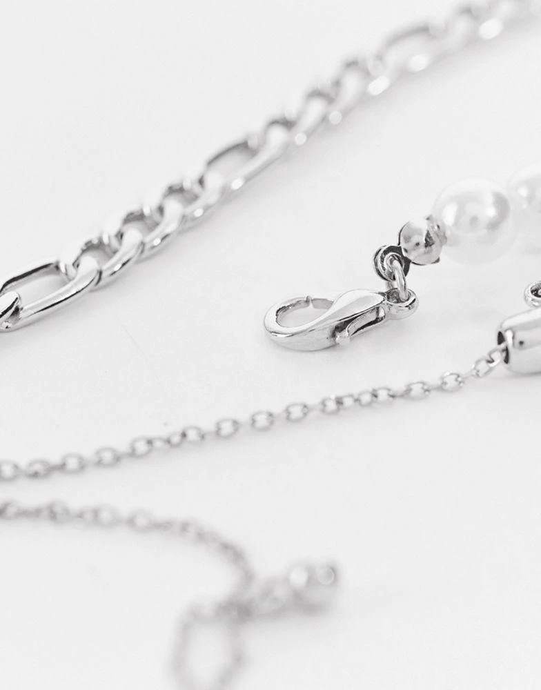 商品Reclaimed Vintage|Reclaimed Vintage inspired unisex multirow with silver chain and pearl,价格¥106,第2张图片详细描述