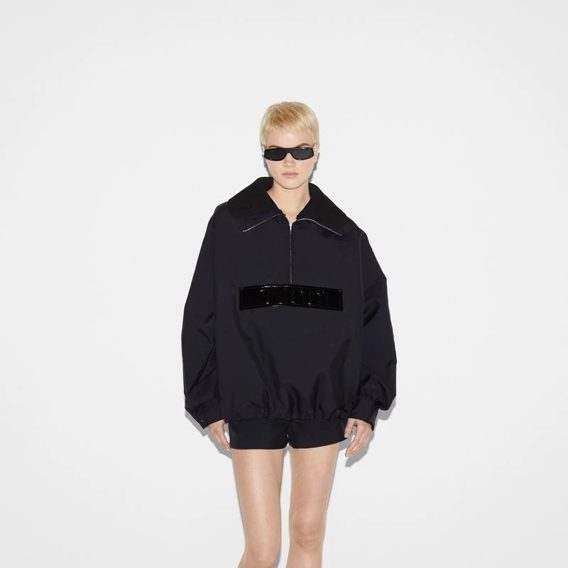 商品Gucci|【预售3-7天】Gucci古驰女士黑色的科技华达呢短大衣,价格¥23373,第4张图片详细描述