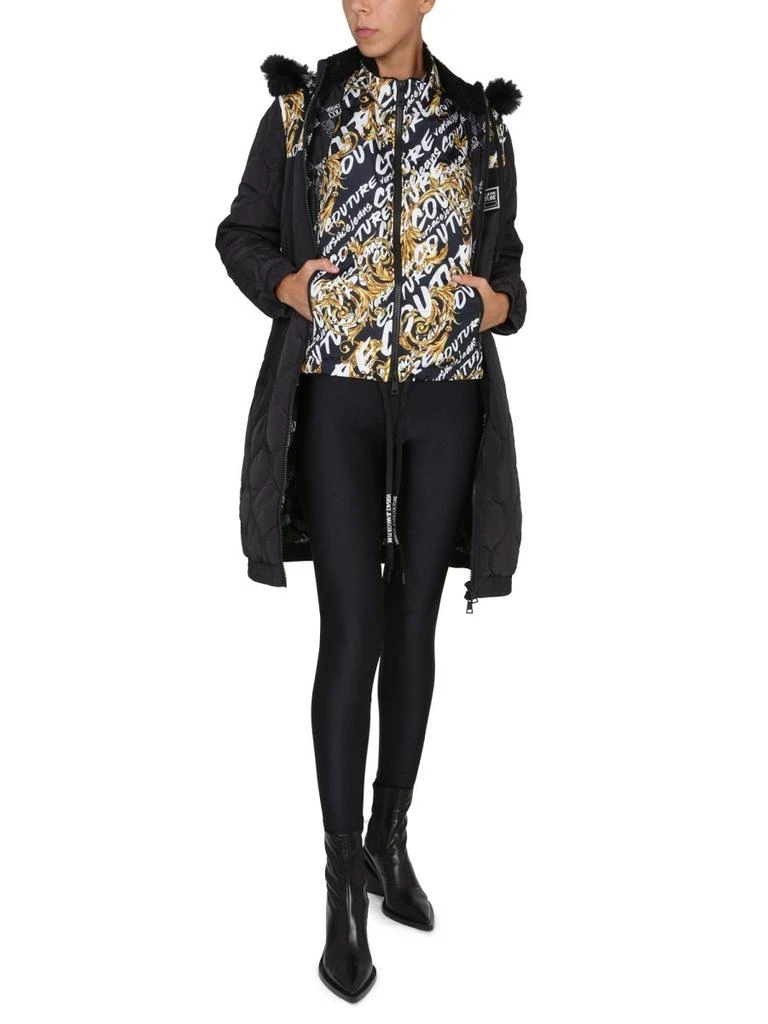 商品Versace|Versace Jeans Couture Baroque Detailed Hooded Parka,价格¥4511,第5张图片详细描述