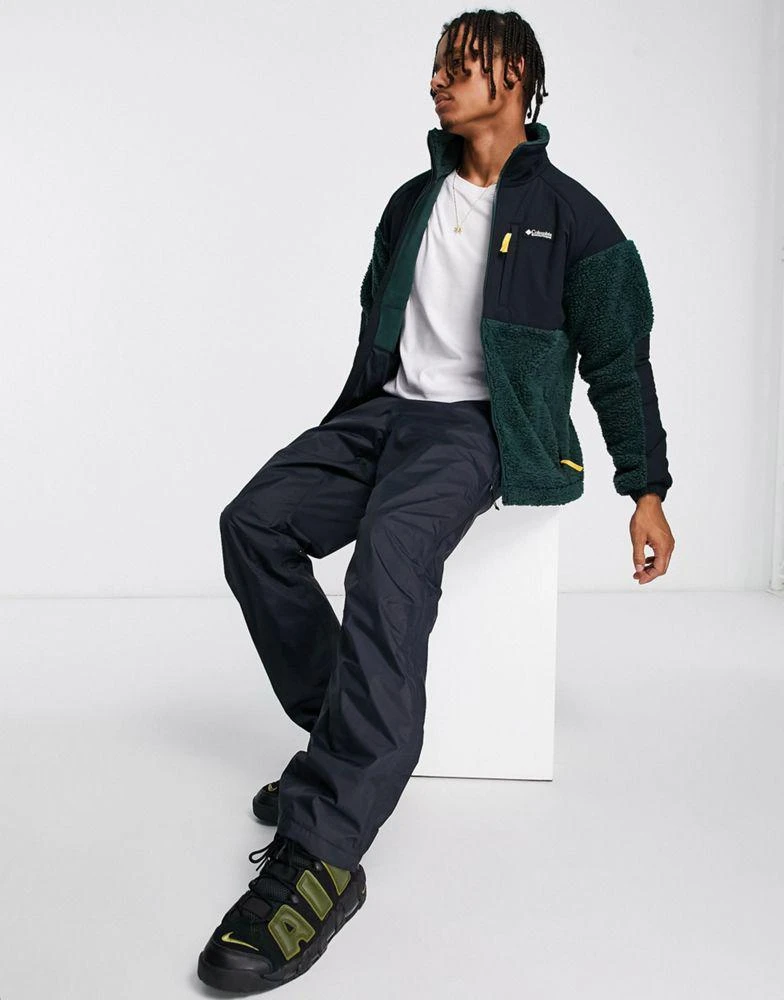 商品Columbia|Columbia Ballistic Ridge full zip fleece jacket in green and black,价格¥1119,第2张图片详细描述