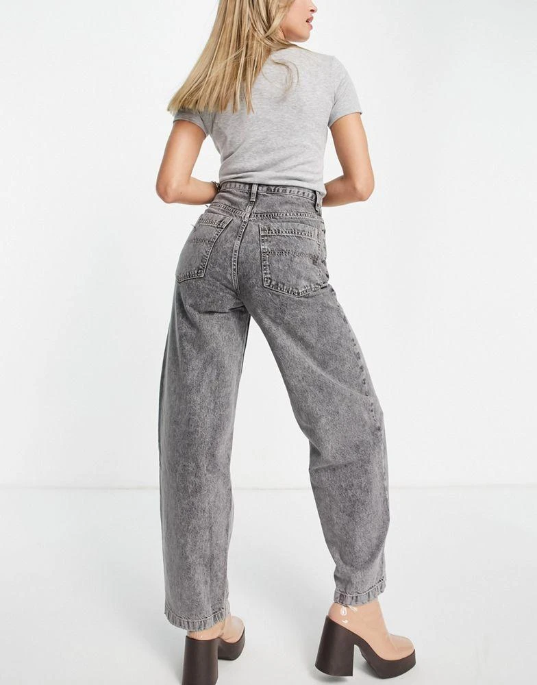 商品Topshop|Topshop Baggy jeans in grey,价格¥164,第2张图片详细描述