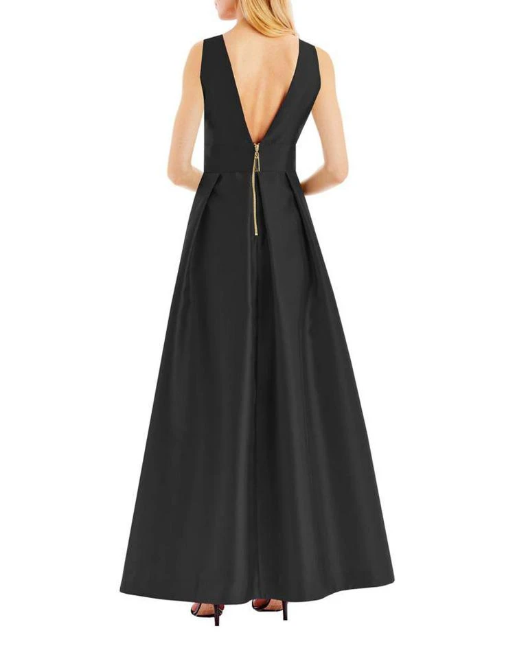 商品Nicole Miller|Pleated Fit & Flare Gown,价格¥1895,第3张图片详细描述