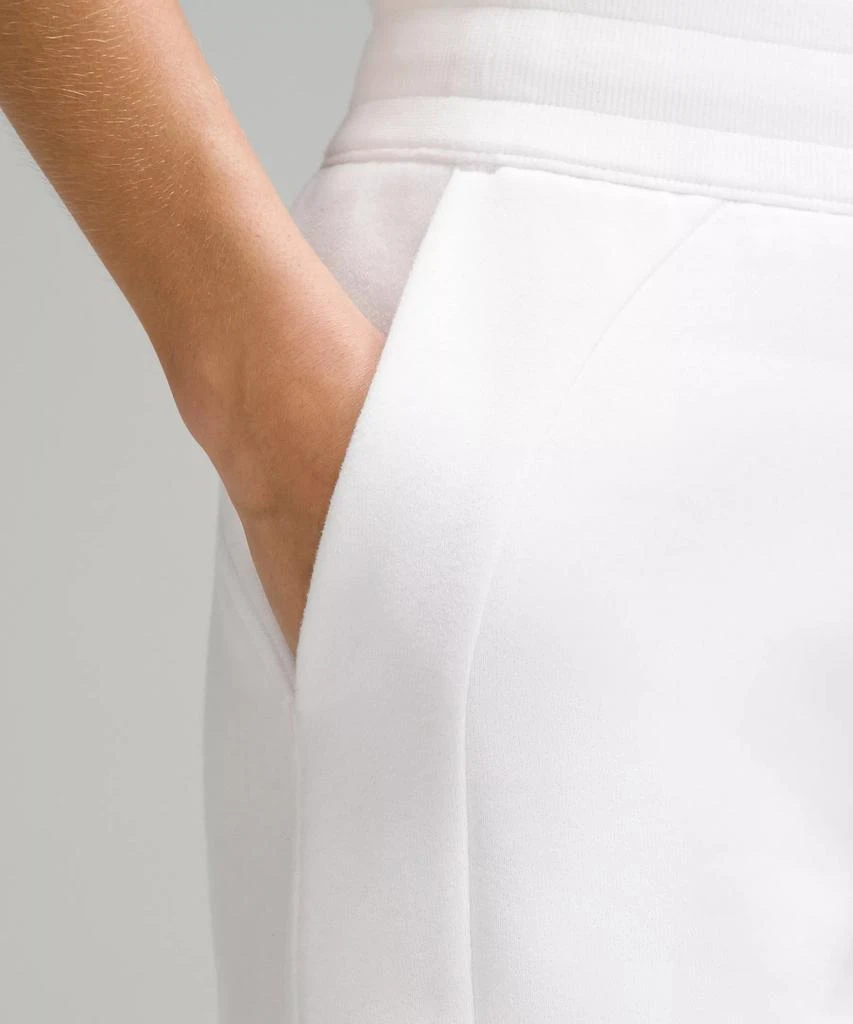 Scuba High-Rise Short 5" 商品