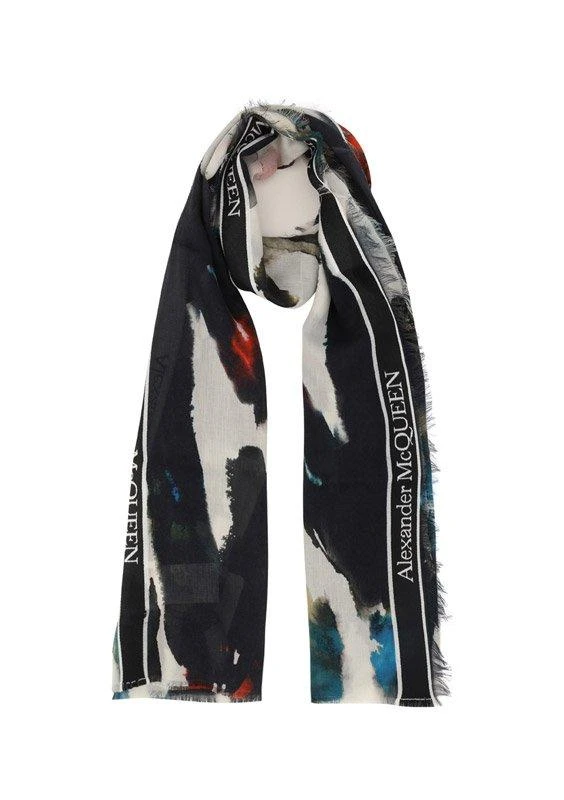 商品Alexander McQueen|Alexander McQueen Graffiti Printed Frayed Scarf,价格¥1224,第1张图片