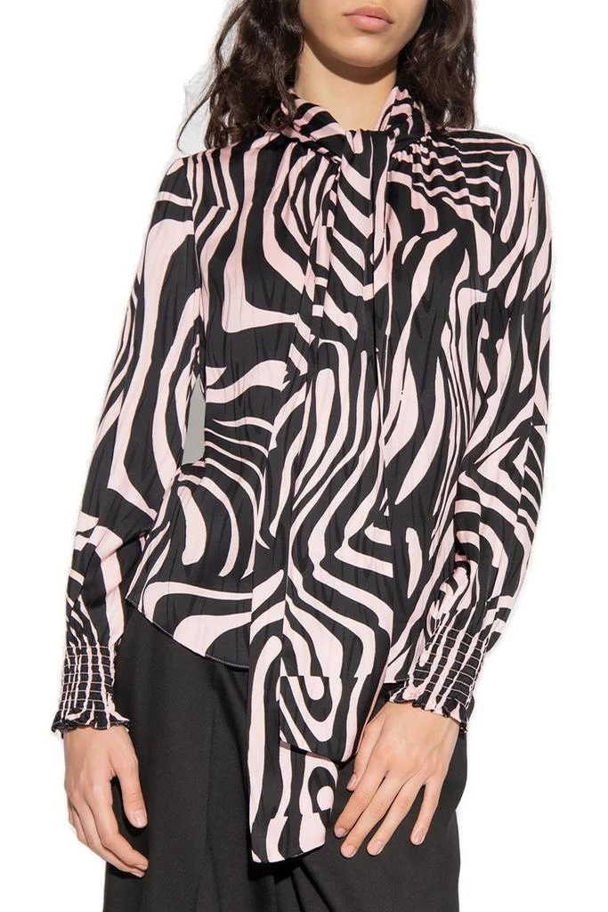 商品Diane von Furstenberg|Diane von Furstenberg New Tina Animal Pattern Shirt,价格¥1817,第2张图片详细描述