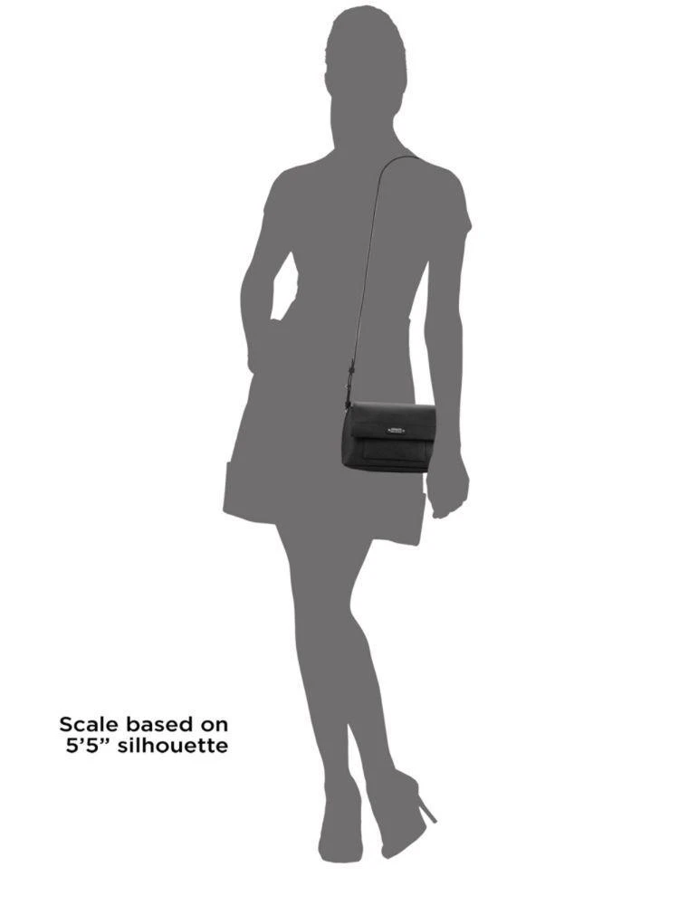 商品Armani|Mini Leather Shoulder Bag,价格¥2147,第3张图片详细描述