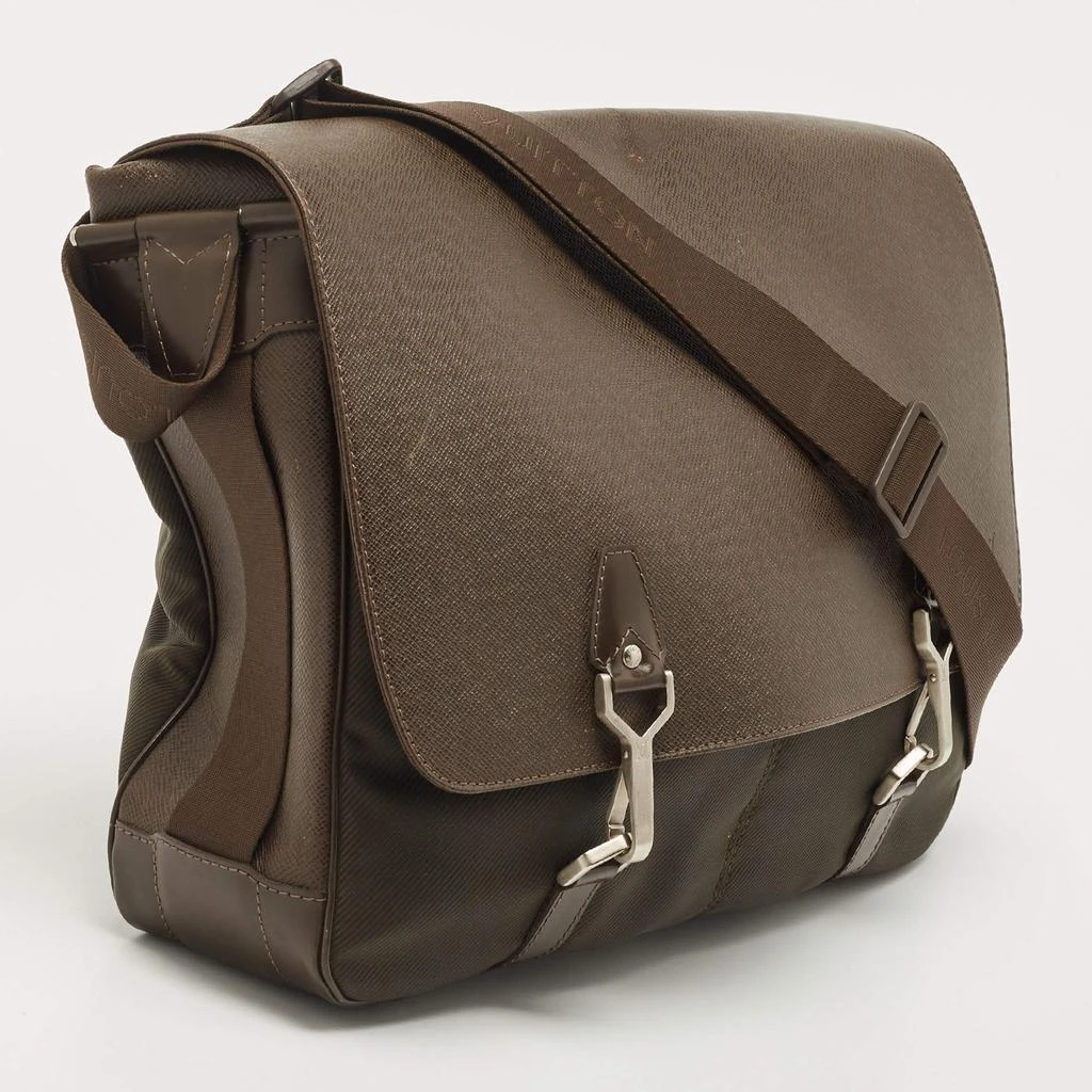 商品[二手商品] Louis Vuitton|Louis Vuitton Black/Green Taiga Leather Dersou Messenger Bag,价格¥5234,第3张图片详细描述