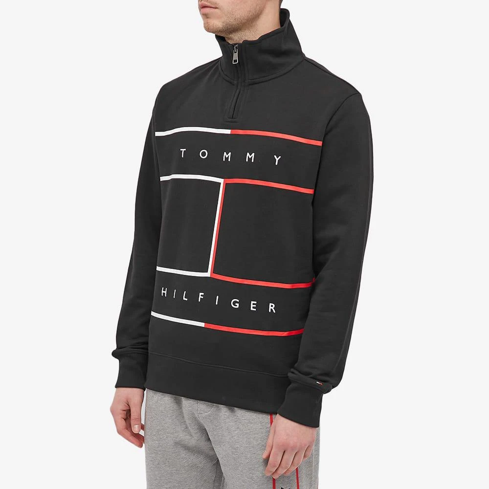 商品Tommy Hilfiger|Tommy Jeans Larger RWB Flag Half Zip Sweat,价格¥518,第4张图片详细描述
