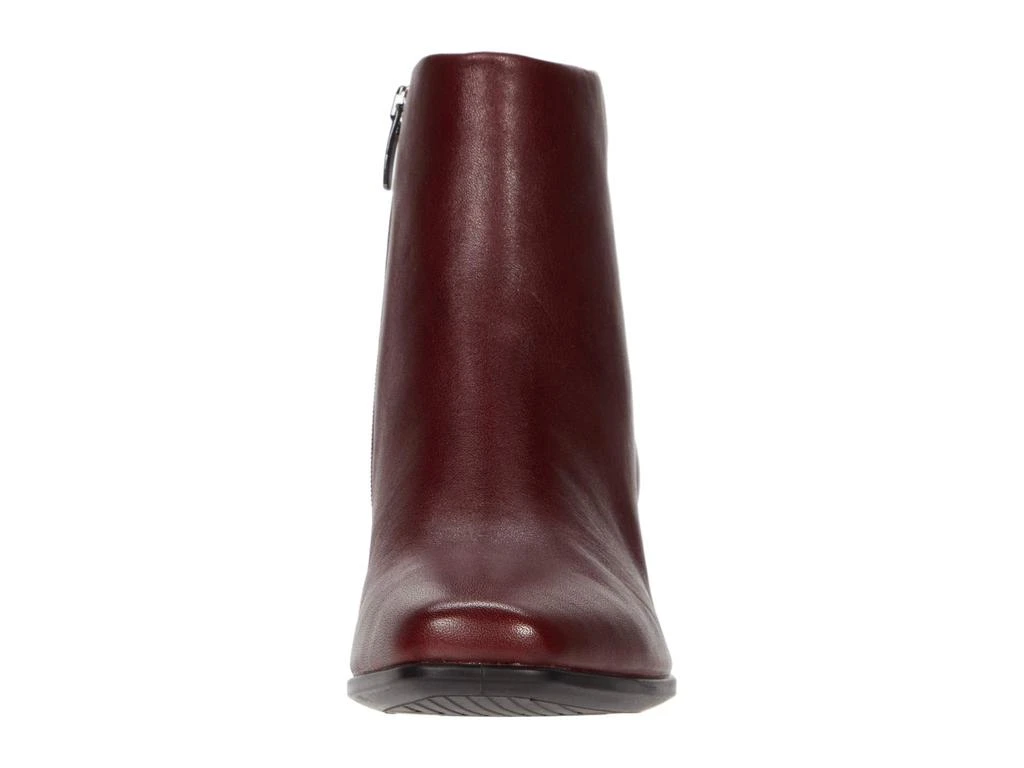 Shape 60 Squared Ankle Bootie 商品
