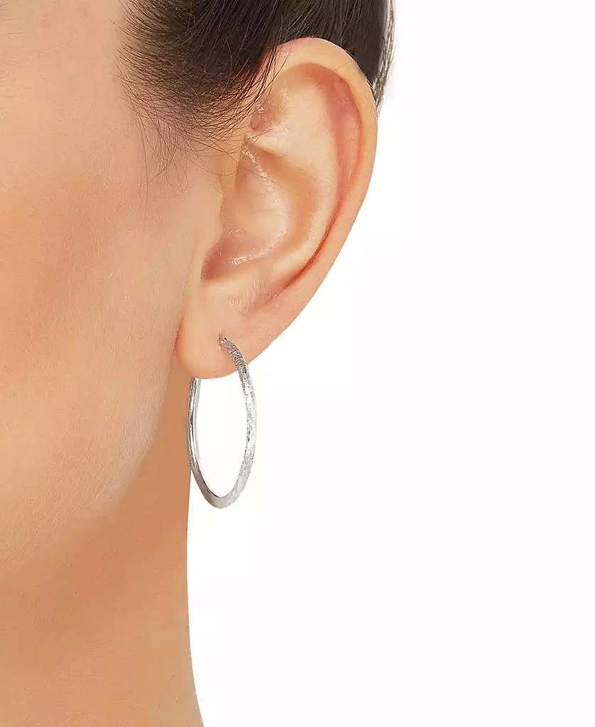 商品Macy's|Textured Medium Hoop Earrings in 10k White Gold, 30mm,价格¥761,第2张图片详细描述