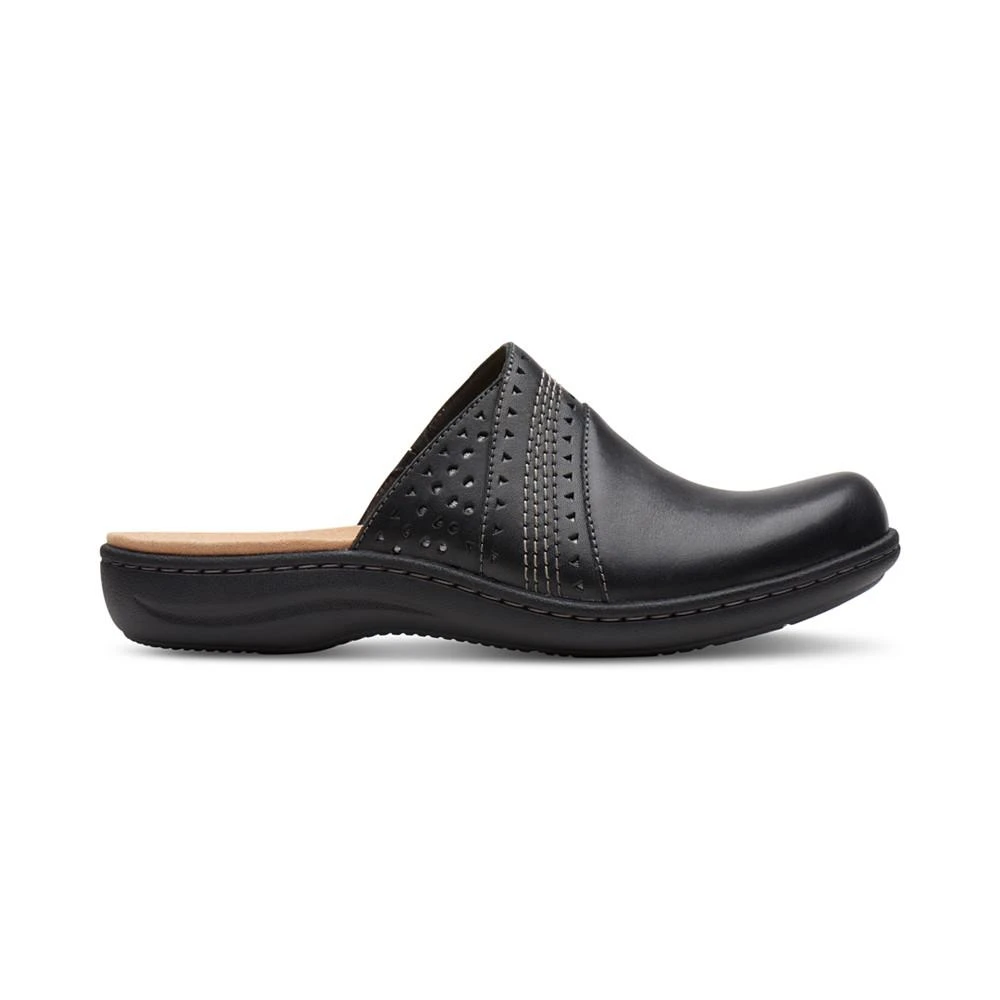 商品Clarks|Women's Laurieann Ease Perforated Slip-On Clogs,价格¥422,第2张图片详细描述