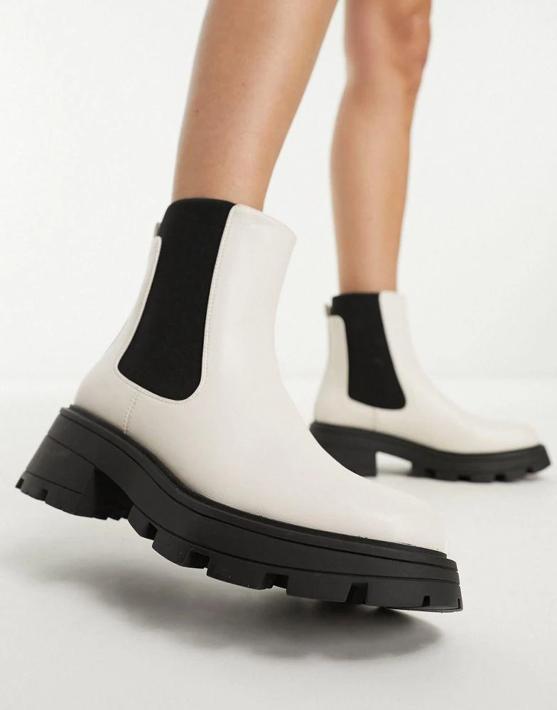 商品Schuh|schuh Adaline chunky chelsea boots in ecru,价格¥291,第4张图片详细描述