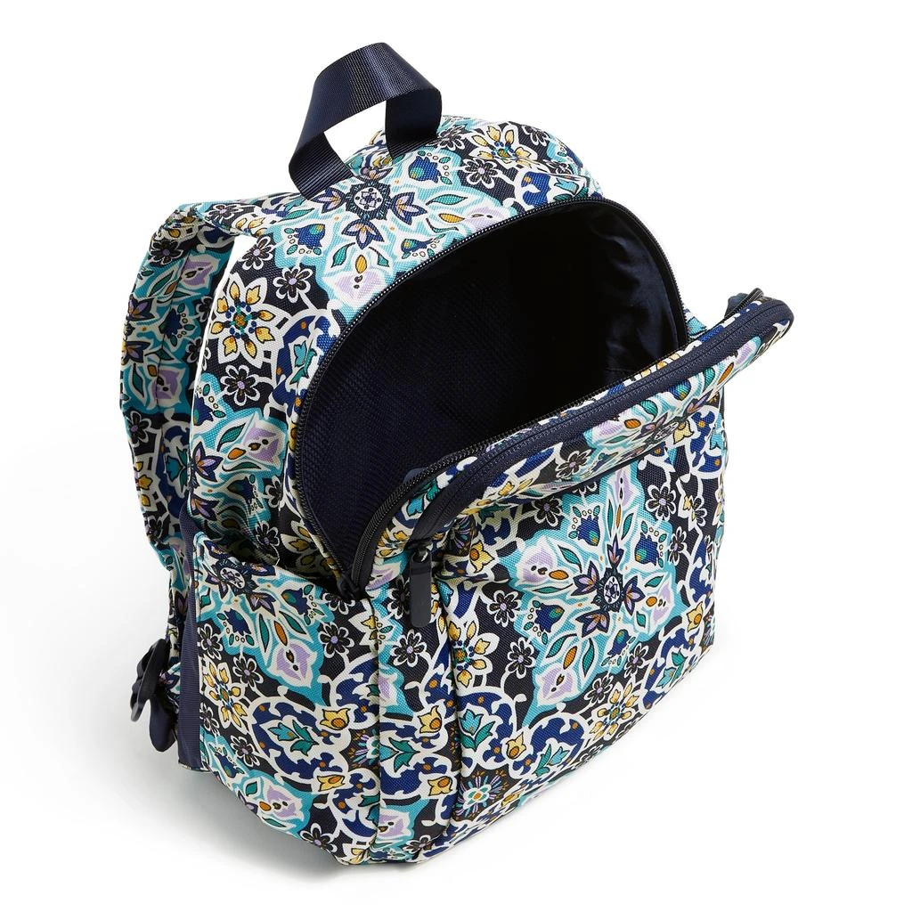 商品Vera Bradley|Vera Bradley Lighten Up Sporty Compact Backpack,价格¥315,第3张图片详细描述