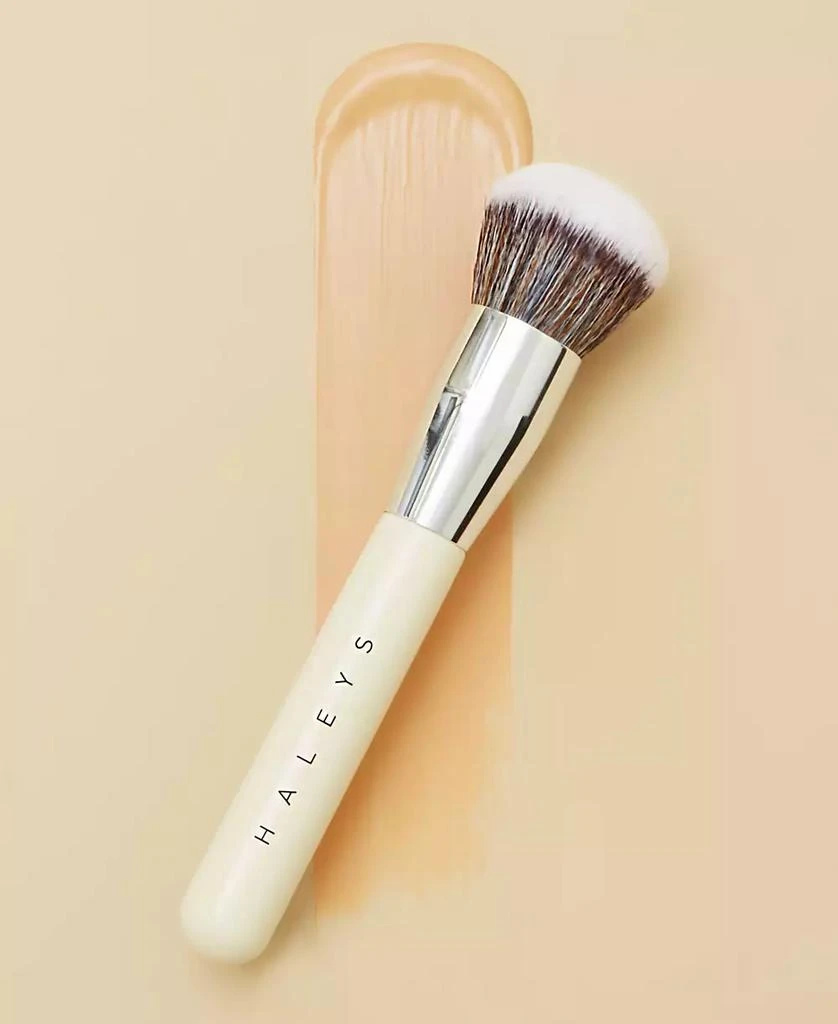 商品HALEYS Beauty|Brilliant Kabuki Brush,价格¥135,第3张图片详细描述