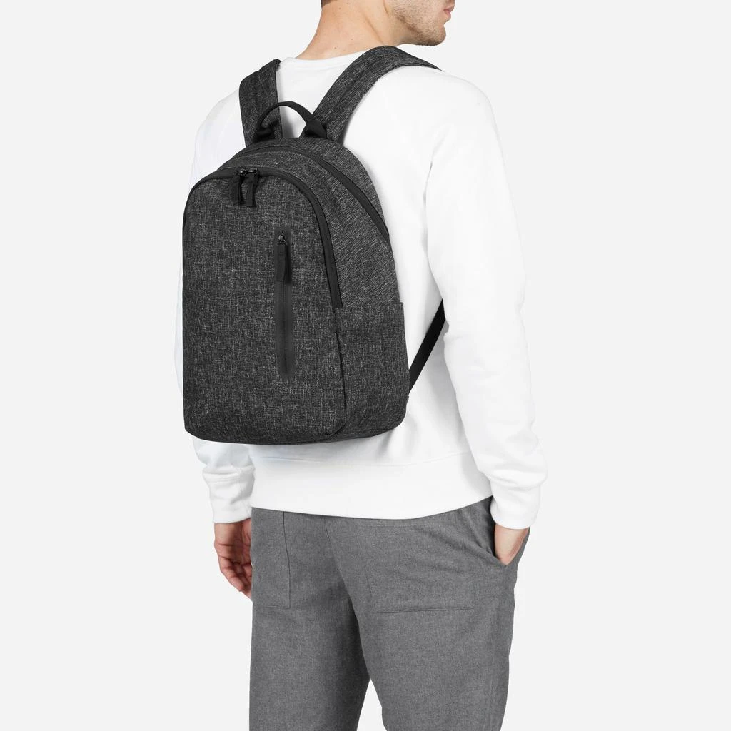 商品Everlane|The Nylon Commuter Backpack,价格¥501,第2张图片详细描述