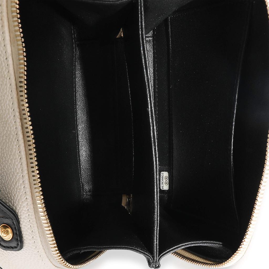 商品[二手商品] Chanel|Chanel White Quilted Caviar Leather Small Filigree Vanity Case Shoulder Bag,价格¥32788,第7张图片详细描述