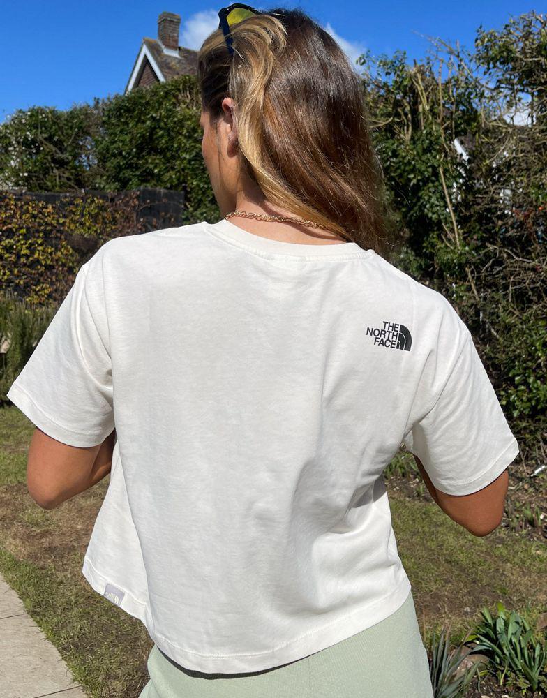 商品The North Face|The North Face Simple Dome Cropped t-shirt in off-white Exclusive at ASOS,价格¥121,第4张图片详细描述