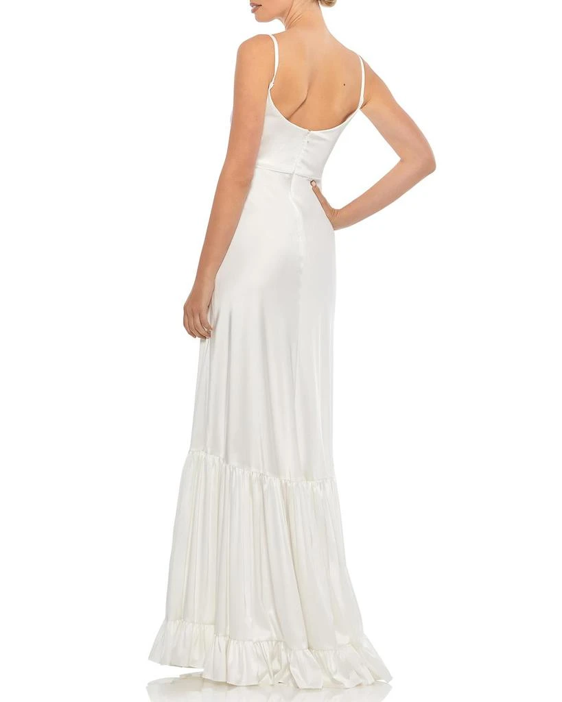 Ruffle Trim Gown 商品