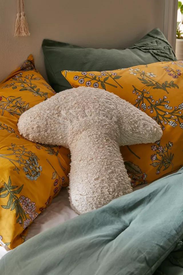 Boucle Mushroom Throw Pillow商品第1张图片规格展示