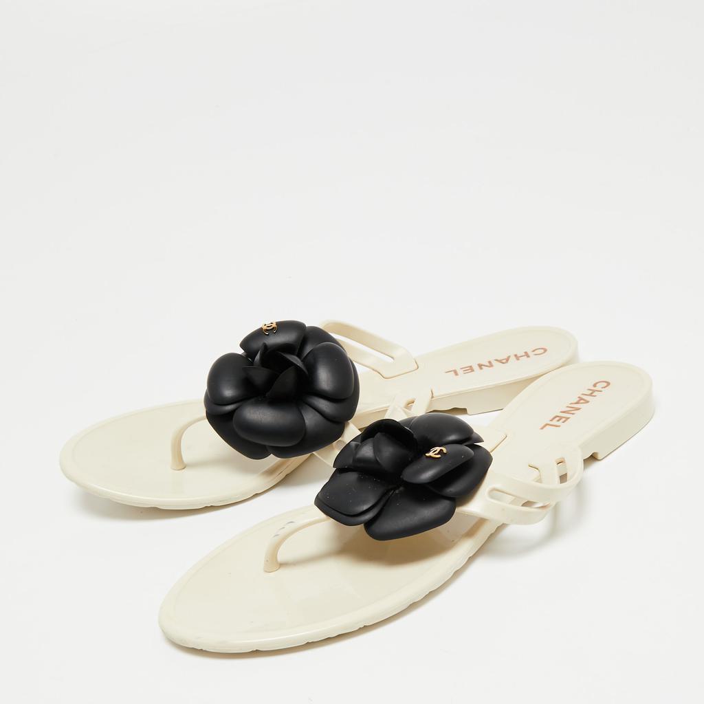 商品[二手商品] Chanel|Chanel Cream/Black Jelly Camellia Thong Flats Size 38,价格¥3002,第4张图片详细描述