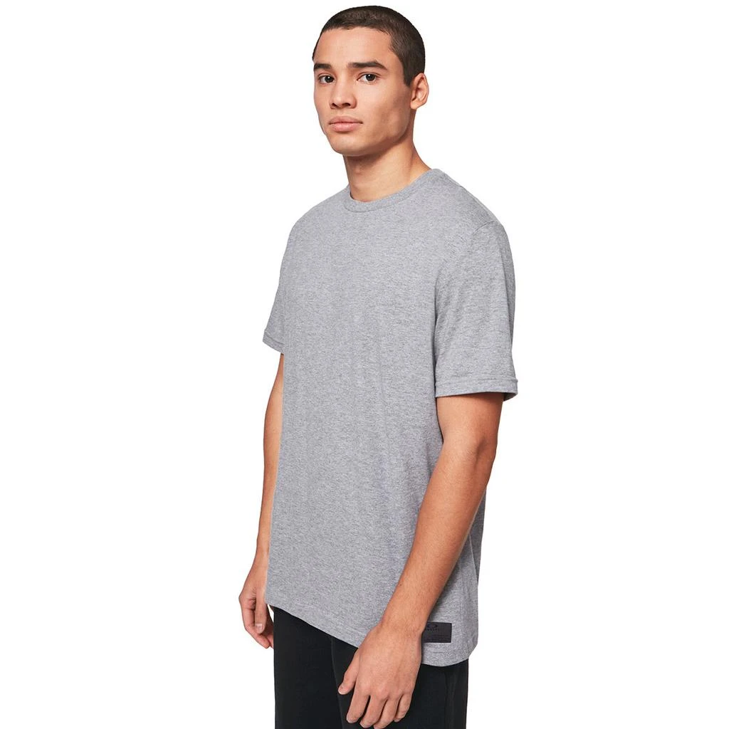 商品Oakley|Oakley Men's FHR Patch Tee,价格¥74,第2张图片详细描述