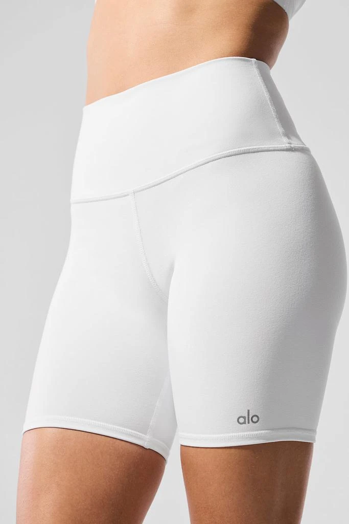 商品Alo|7" High-Waist Biker Short - White,价格¥548,第4张图片详细描述