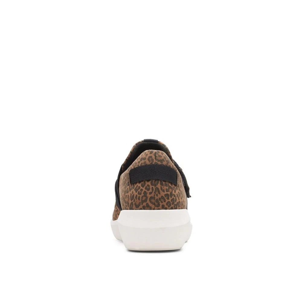 商品Clarks|Women's Collection Kayleigh Charm Slip Ons,价格¥408,第5张图片详细描述