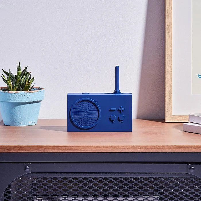 商品Lexon|Radio Bluetooth Speaker,价格¥450,第4张图片详细描述