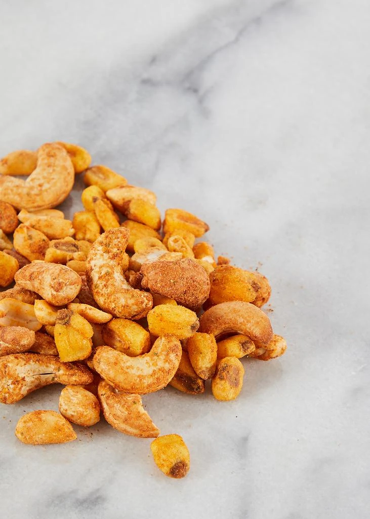 商品Harvey Nichols|Chilli & Lime Cashews & Peanuts with Chilli Corn 50g - Best Before 30/09/2023,价格¥16,第3张图片详细描述