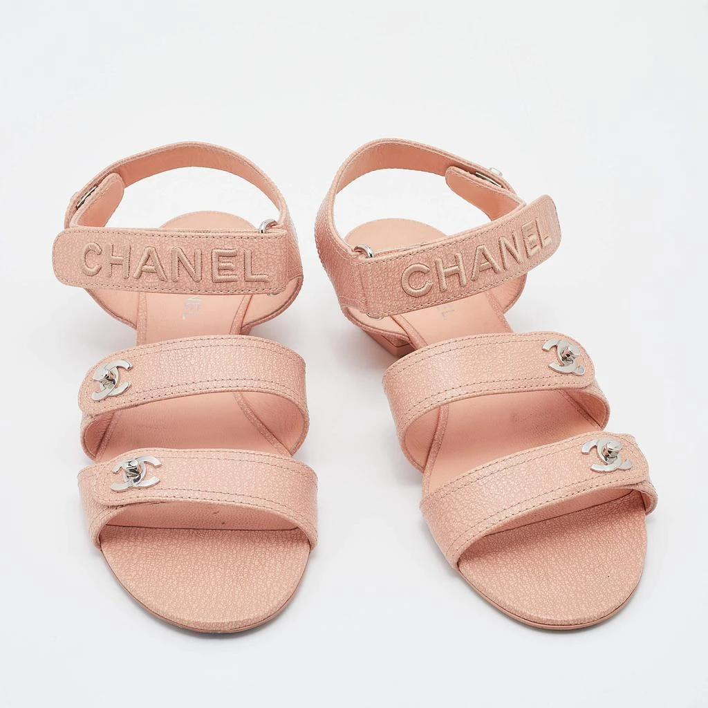 商品[二手商品] Chanel|Chanel Beige Leather CC Velcro Ankle Strap Flat Sandals Size 38,价格¥4741,第4张图片详细描述