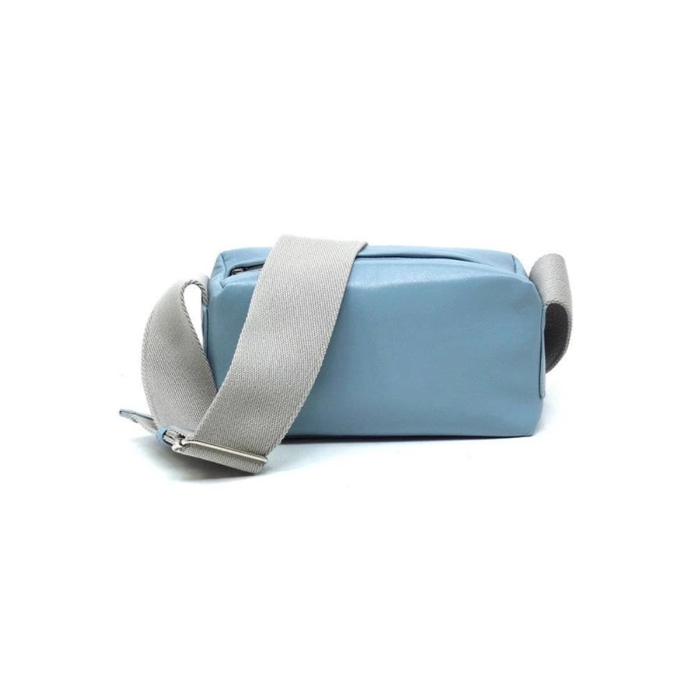 商品FASHNZFAB|Wide Guitar Strap Boxy Crossbody Bag,价格¥425,第3张图片详细描述