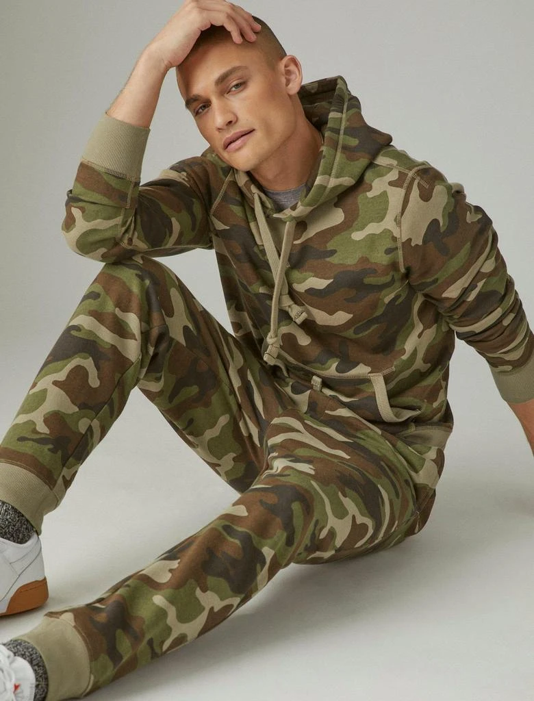 商品Lucky Brand|Lucky Brand Men's Cloud Soft Fleece Camo Hoodie,价格¥202,第1张图片