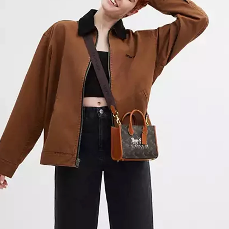 商品[国内直发] Coach|蔻驰 Ace 17 马车图案印花 人造革拼牛皮革 托特包Tote包购物袋单肩斜挎手提包 小号 女款 松露色,价格¥1928,第6张图片详细描述