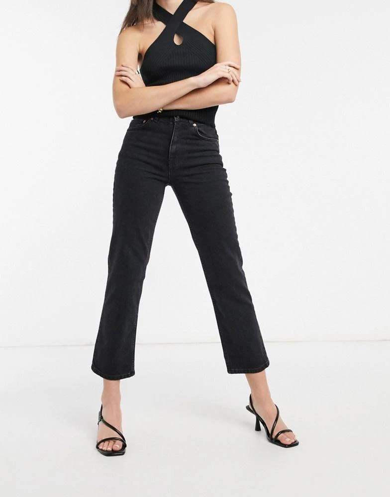 商品ASOS|ASOS DESIGN high rise stretch 'slim' straight leg jeans in washed black,价格¥106,第4张图片详细描述