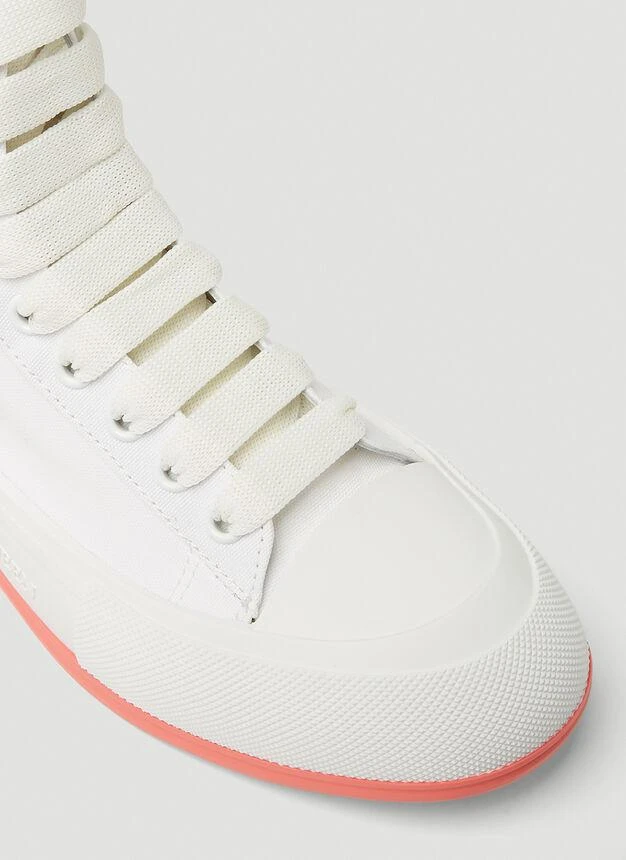 Deck Plimsoll High-Top Sneakers in White 商品