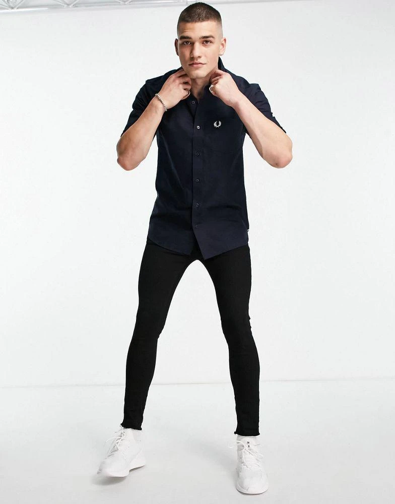 商品Fred Perry|Fred Perry short sleeve oxford shirt in navy,价格¥905,第2张图片详细描述