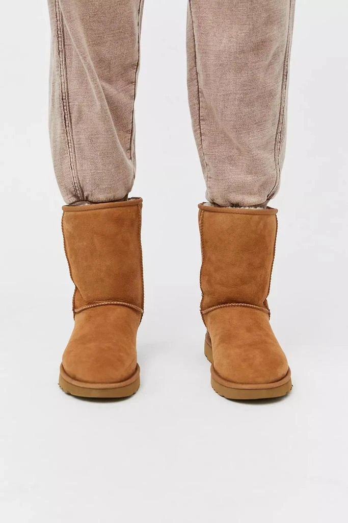 商品UGG|UGG 经典款中长款靴,价格¥1479,第3张图片详细描述
