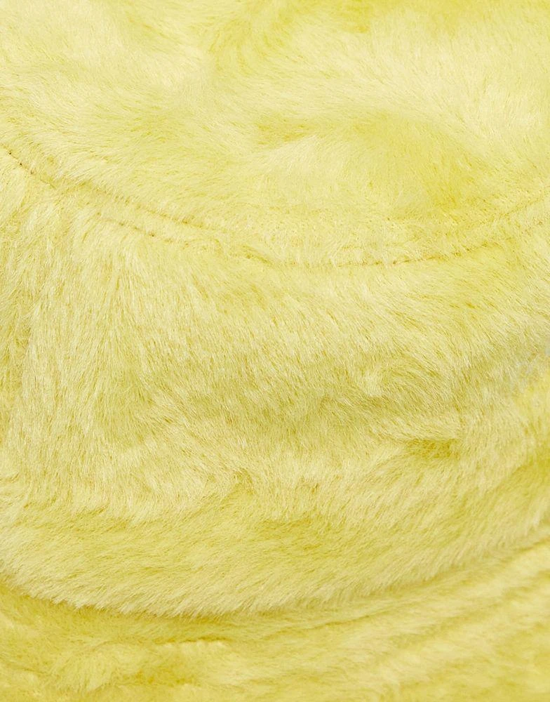 商品Reclaimed Vintage|Reclaimed Vintage fluffy texture bucket hat in bright yellow,价格¥85,第4张图片详细描述