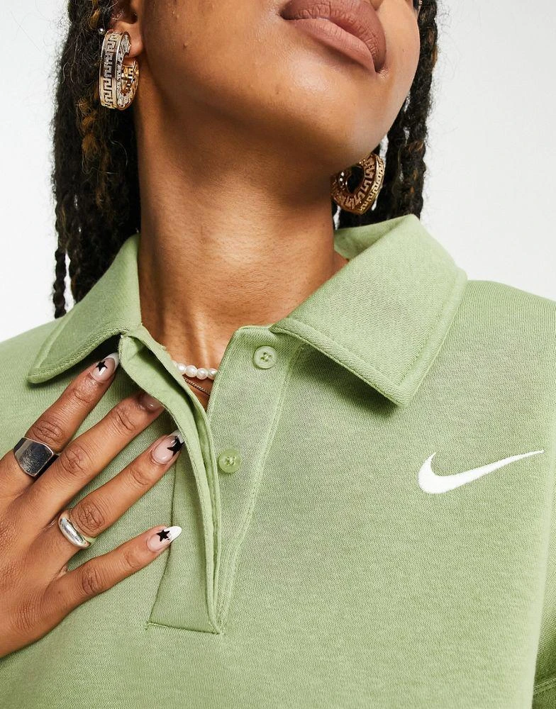 商品NIKE|Nike mini swoosh cropped polo sweatshirt in alligator green,价格¥532,第4张图片详细描述