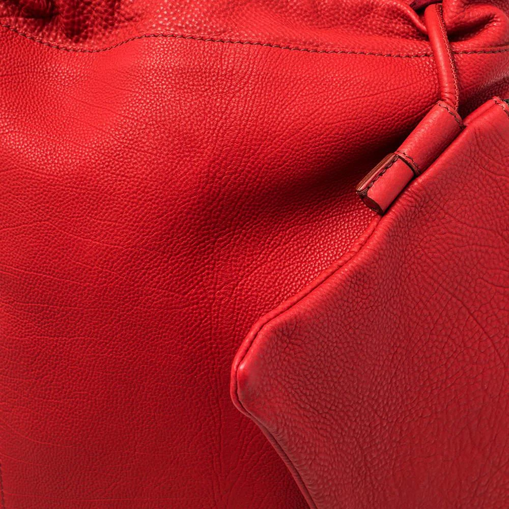 商品[二手商品] Burberry|Burberry Red Pebbled Leather Drawstring Sling Backpack,价格¥1055,第5张图片详细描述