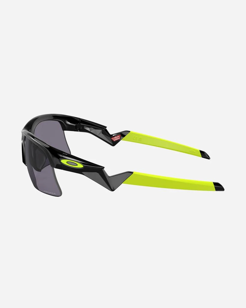 商品Oakley|Capacitor Sunglasses Polished Black / Prizm  Grey,价格¥302,第4张图片详细描述