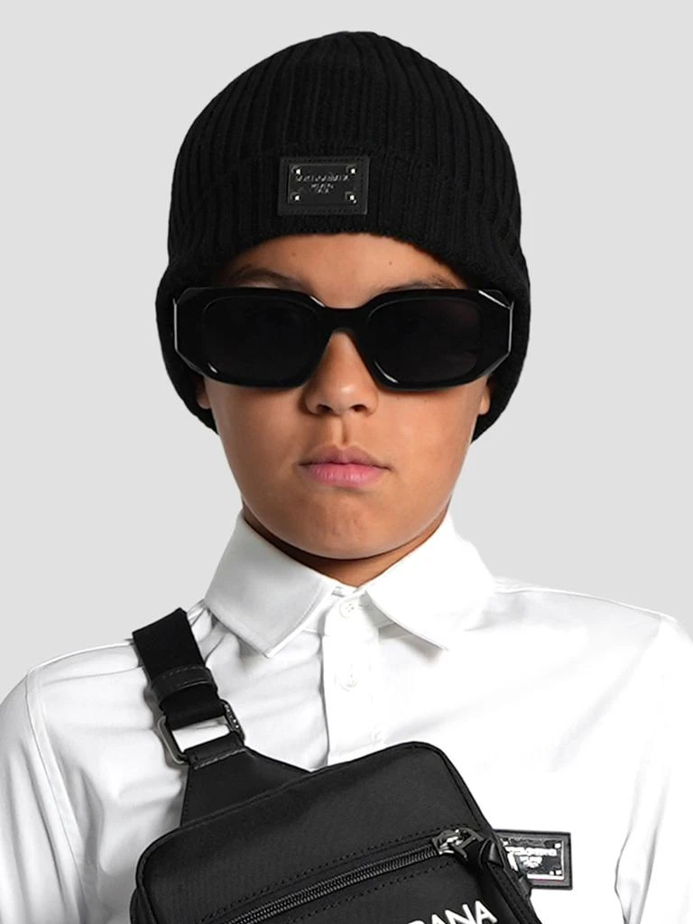 商品Dolce & Gabbana|Dolce & Gabbana Boys Logo Plate Beanie Hat in Black,价格¥1722,第2张图片详细描述