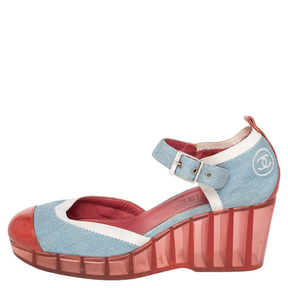商品[二手商品] Chanel|Chanel Blue/Red Denim And Paten Leather CC Cap Toe Wedge Platform Ankle Strap Sandals Size 40,价格¥1925,第2张图片详细描述